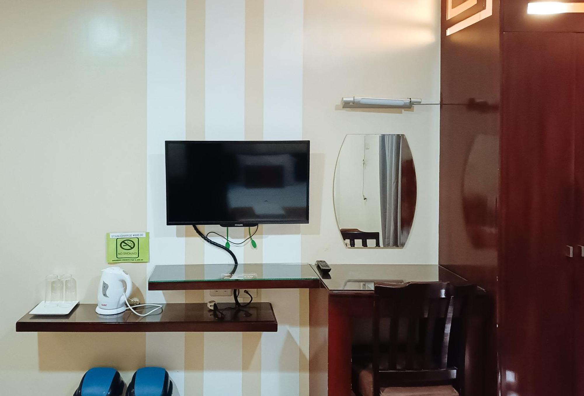 Hotel Juliana By Reddoorz Tuguegarao City Ngoại thất bức ảnh