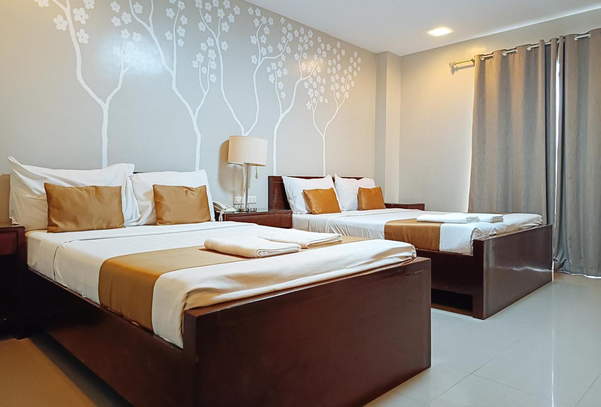 Hotel Juliana By Reddoorz Tuguegarao City Ngoại thất bức ảnh